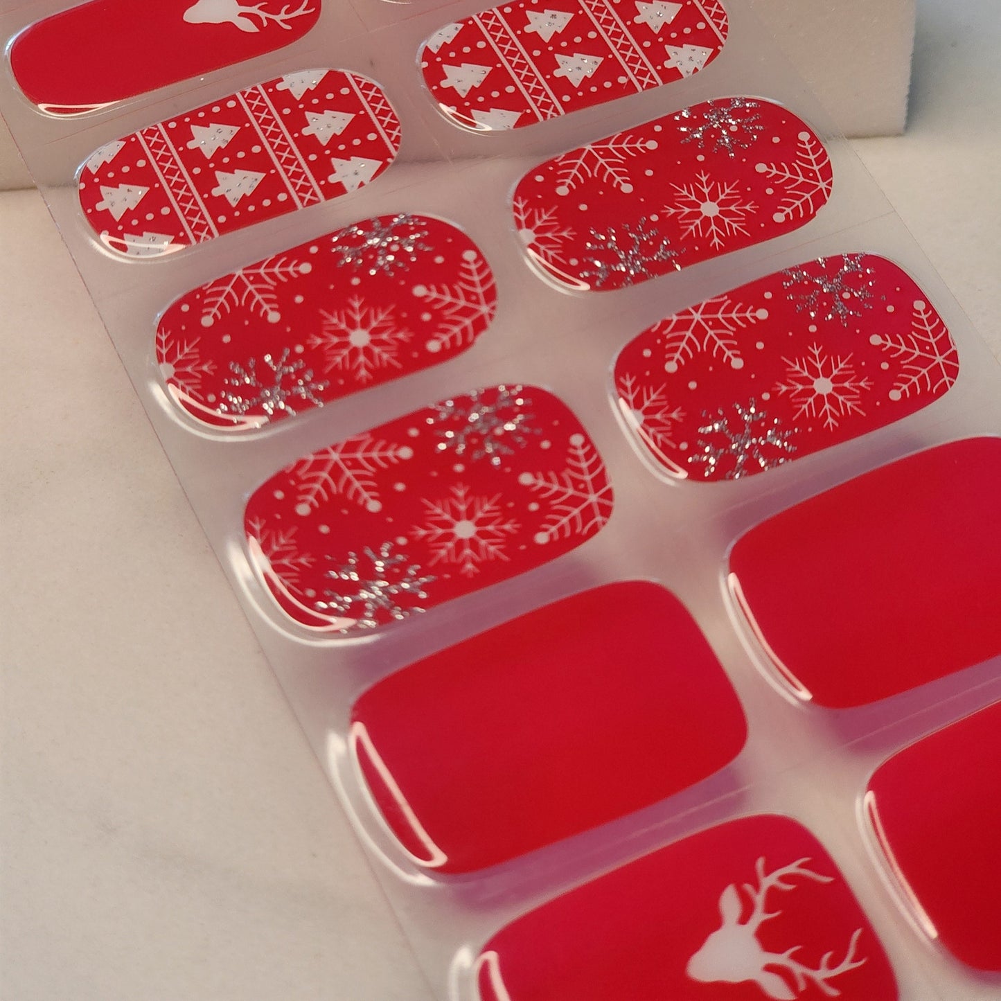 Cozy Cheer - DIY Semi cured gel nail wraps